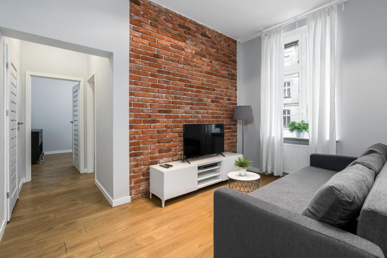 Old Town Apartment Garbary By Noclegi Renters Познан Екстериор снимка