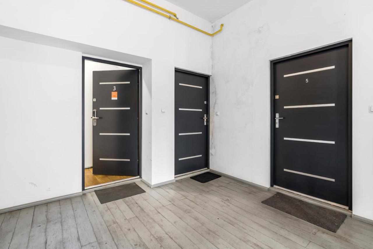 Old Town Apartment Garbary By Noclegi Renters Познан Екстериор снимка
