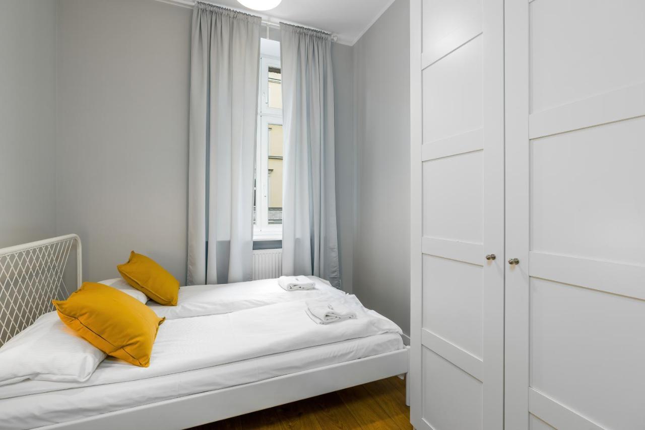 Old Town Apartment Garbary By Noclegi Renters Познан Екстериор снимка